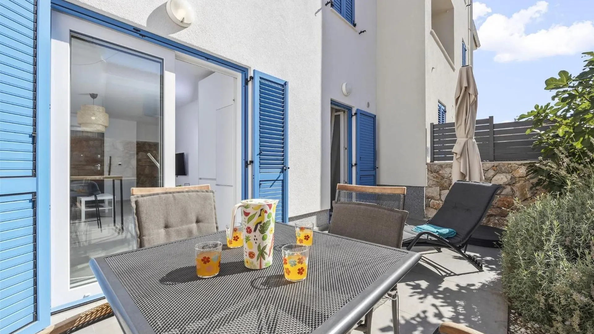Apartment Sunshine Cres